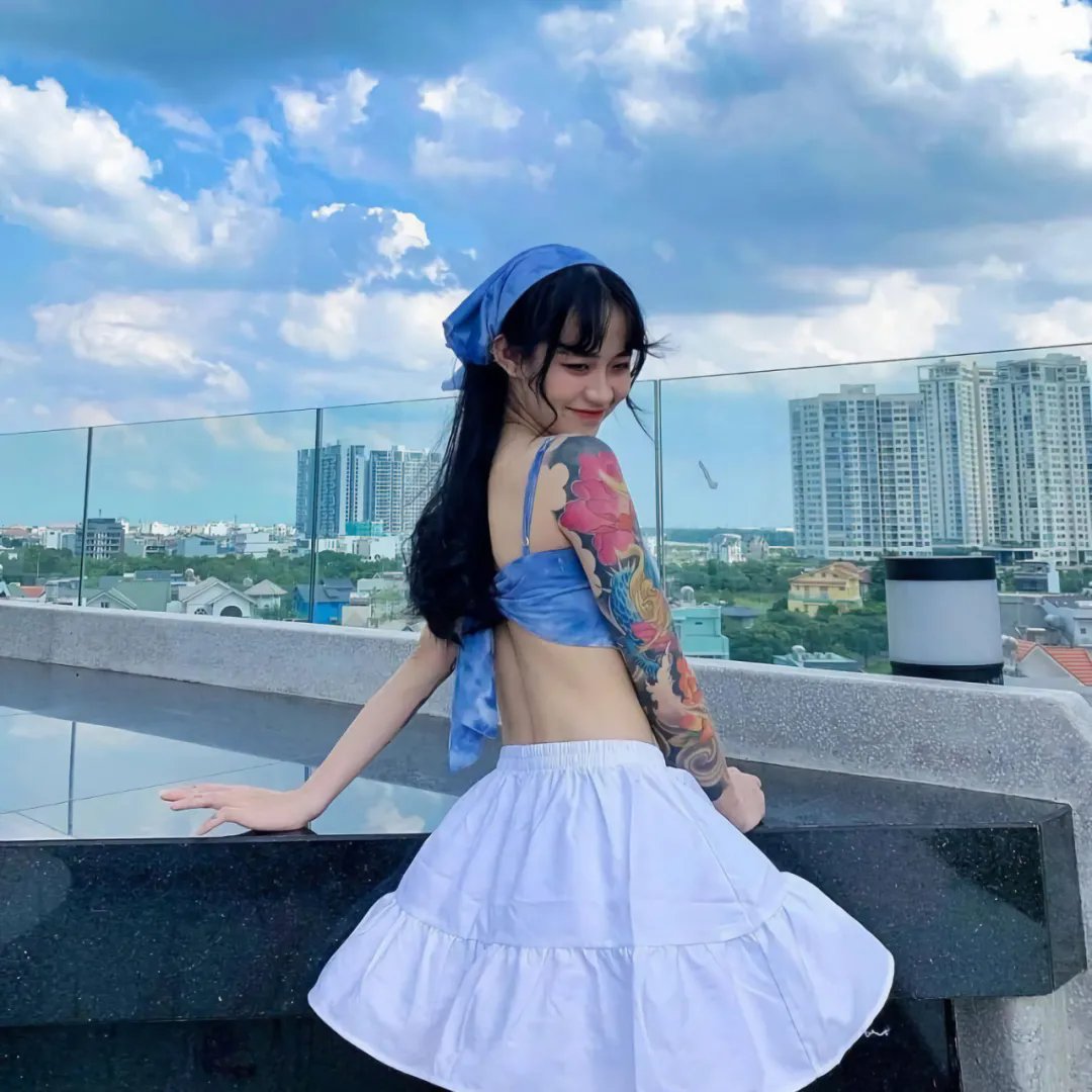 彩象岛的女孩儿